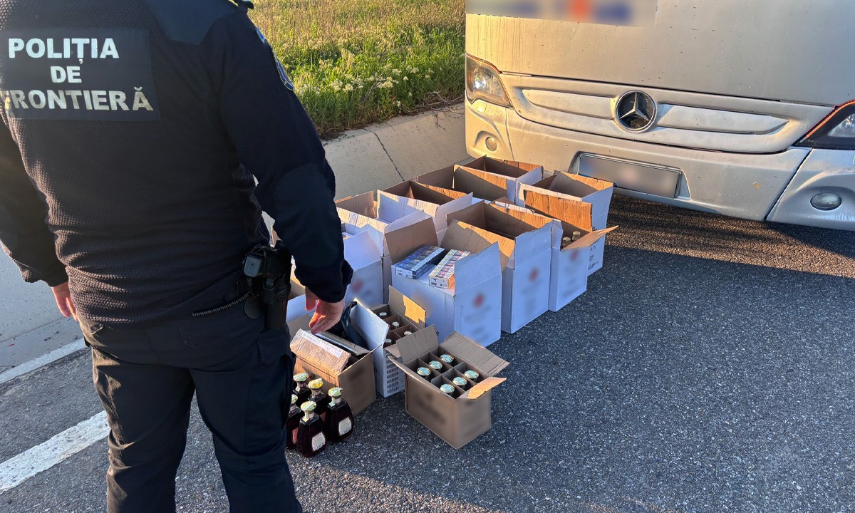 Autocar cu marfă „tare” oprit de polițiștii botoșăneni