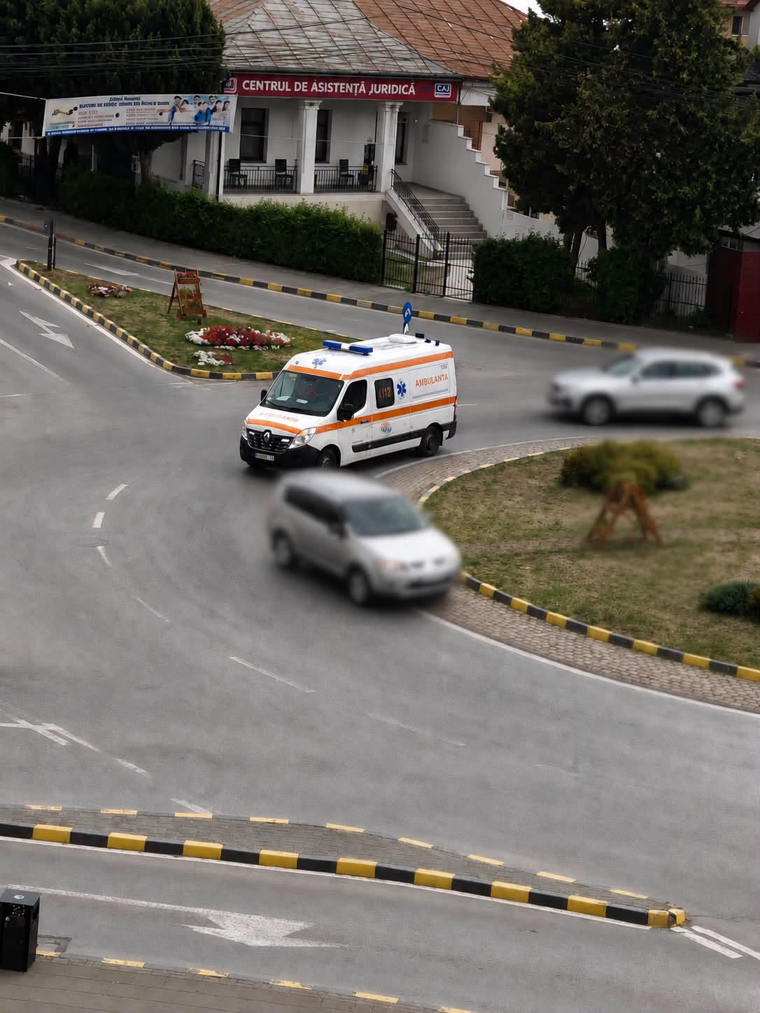 Apel către șoferi după accidentul cu ambulanța izbită: Girofarul nu este un moft