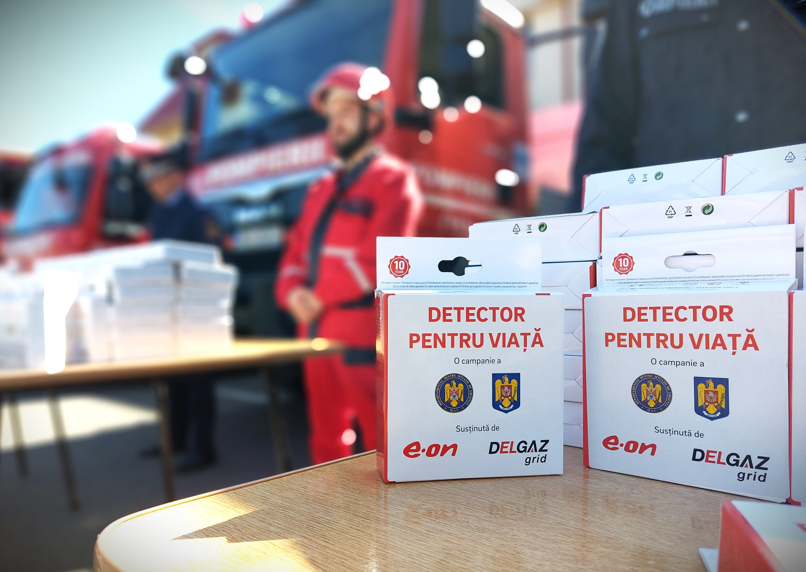 Detectoare de fum GRATUITE pentru botoșăneni