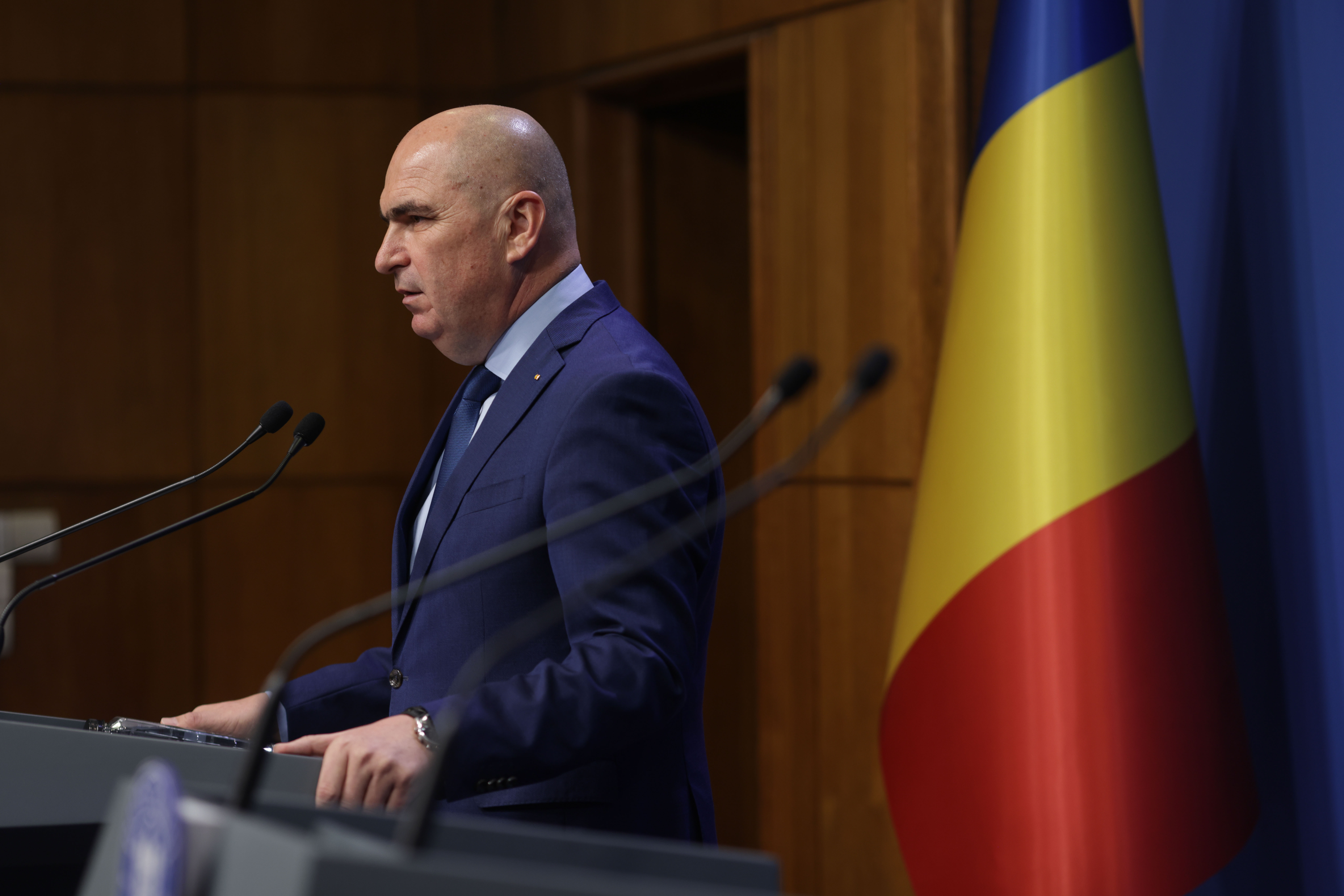 Guvernul a scos de pe ordinea de zi proiectul privind concedierile din primării