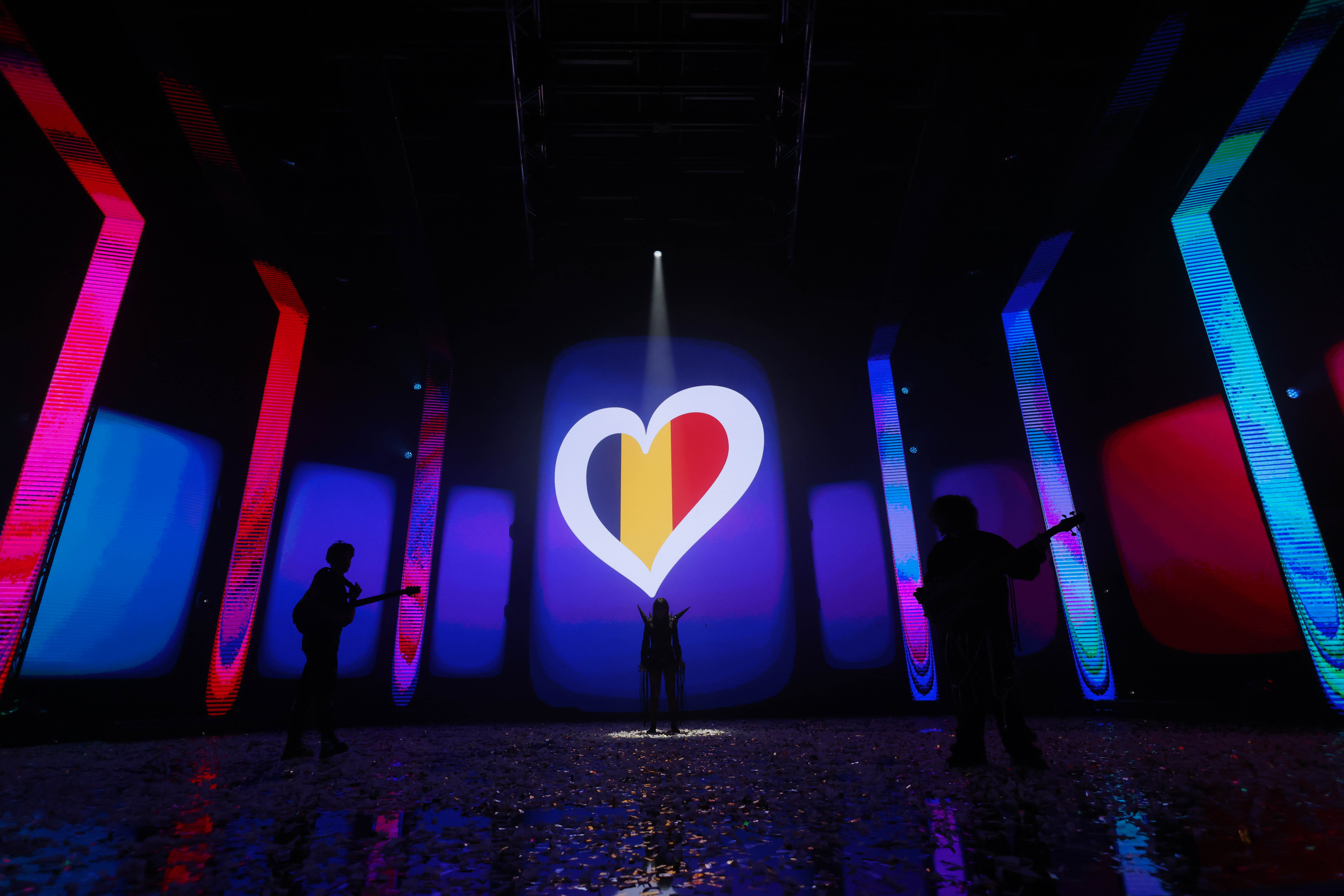 TVR apără piesa României la Eurovision, acuzată că trivializează o practică sexuală periculoasă