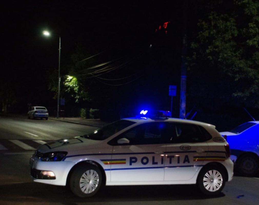 Botoșănean tâlhărit în miez de noapte: Un tânăr de 25 de ani a fost REȚINUT de polițiști