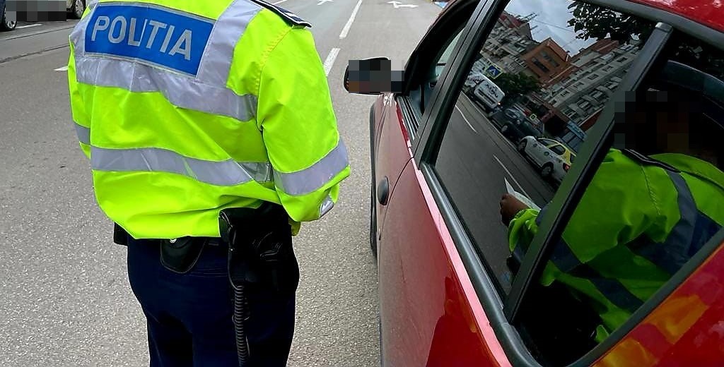 „Blitz” cu polițiștii rutieri pe străzile orașului: Trei șoferi au fost ghinioniștii dimineții 