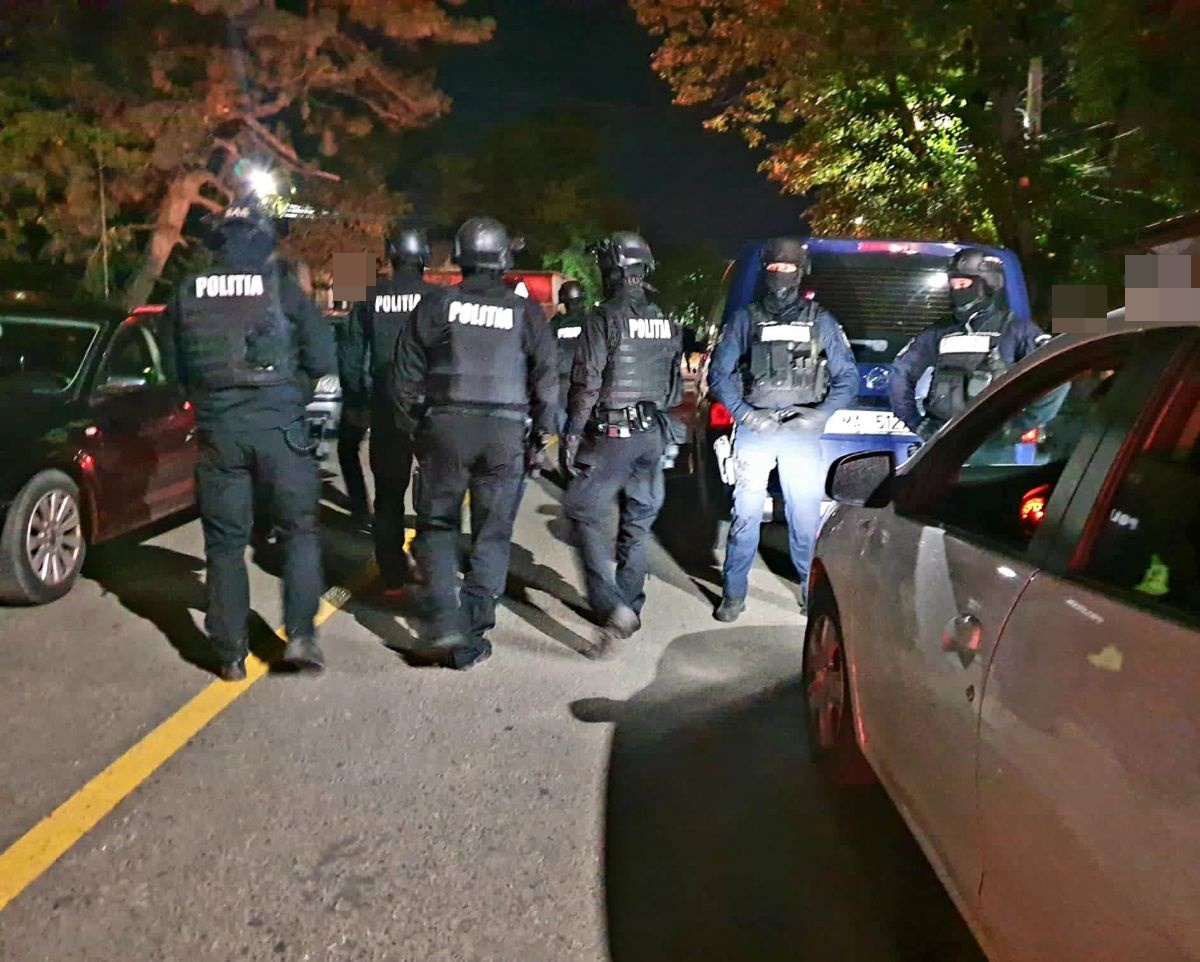 RAZIE de amploare în Ștefănești: Amenzi de peste 120.000 de lei și marfă confiscată