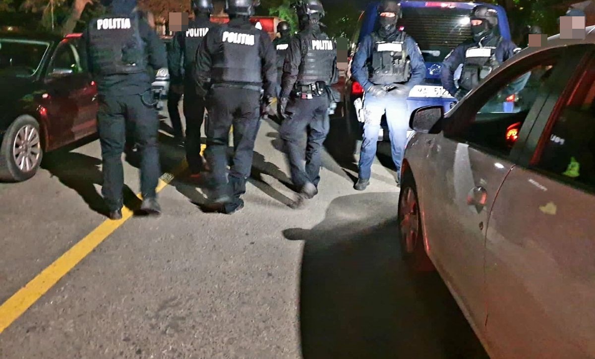 RAZIE de proporții în municipiu: Localuri controlate, permise reținute și bani confiscați