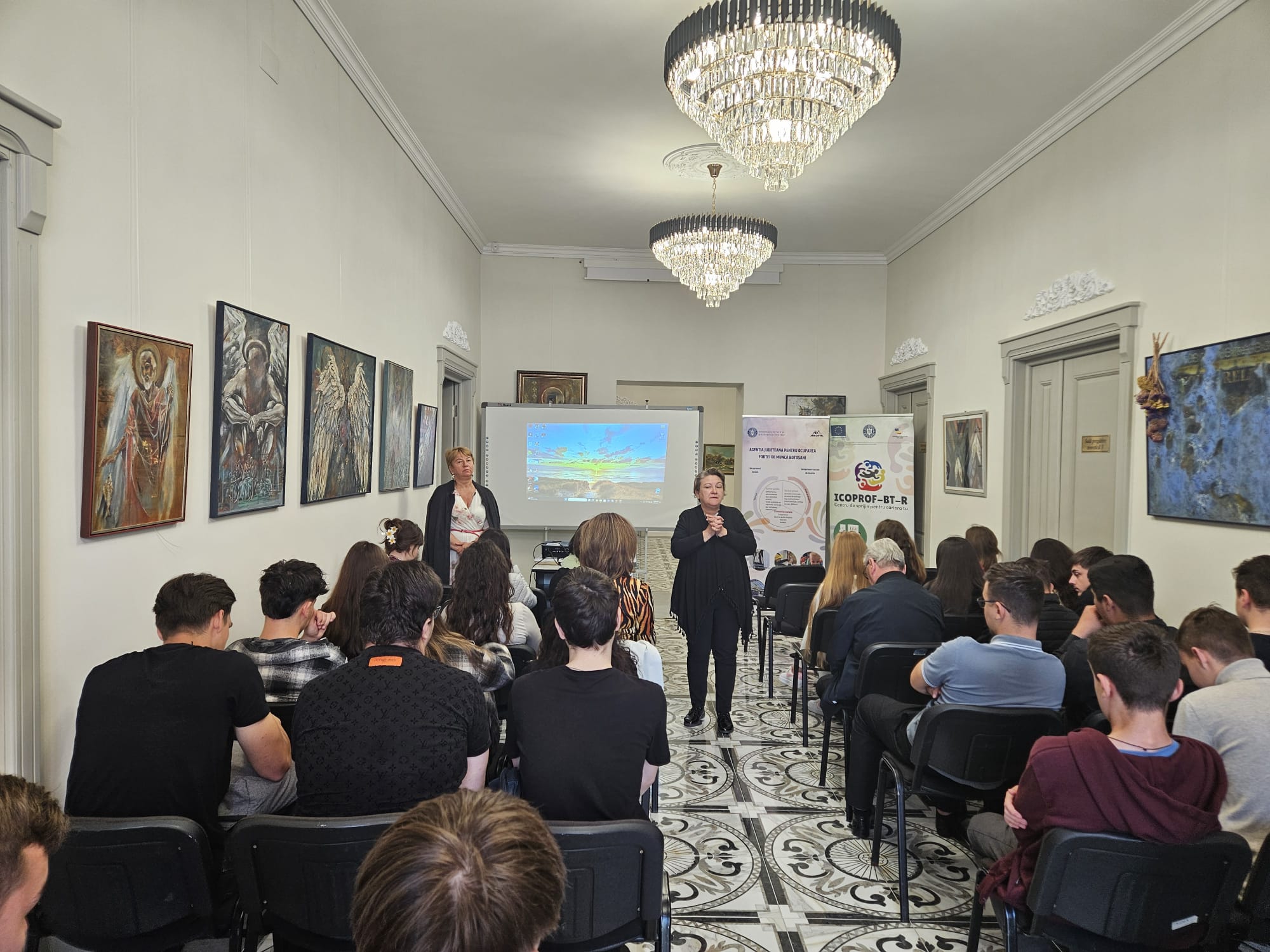 Elevii de la Seminarul Teologic, discuții despre viitor cu angajații AJOFM  