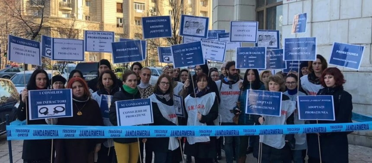 Consilierii de probațiune, patru luni de muncă pe datorie: Proteste și greva foamei cu promisiuni de soluționare