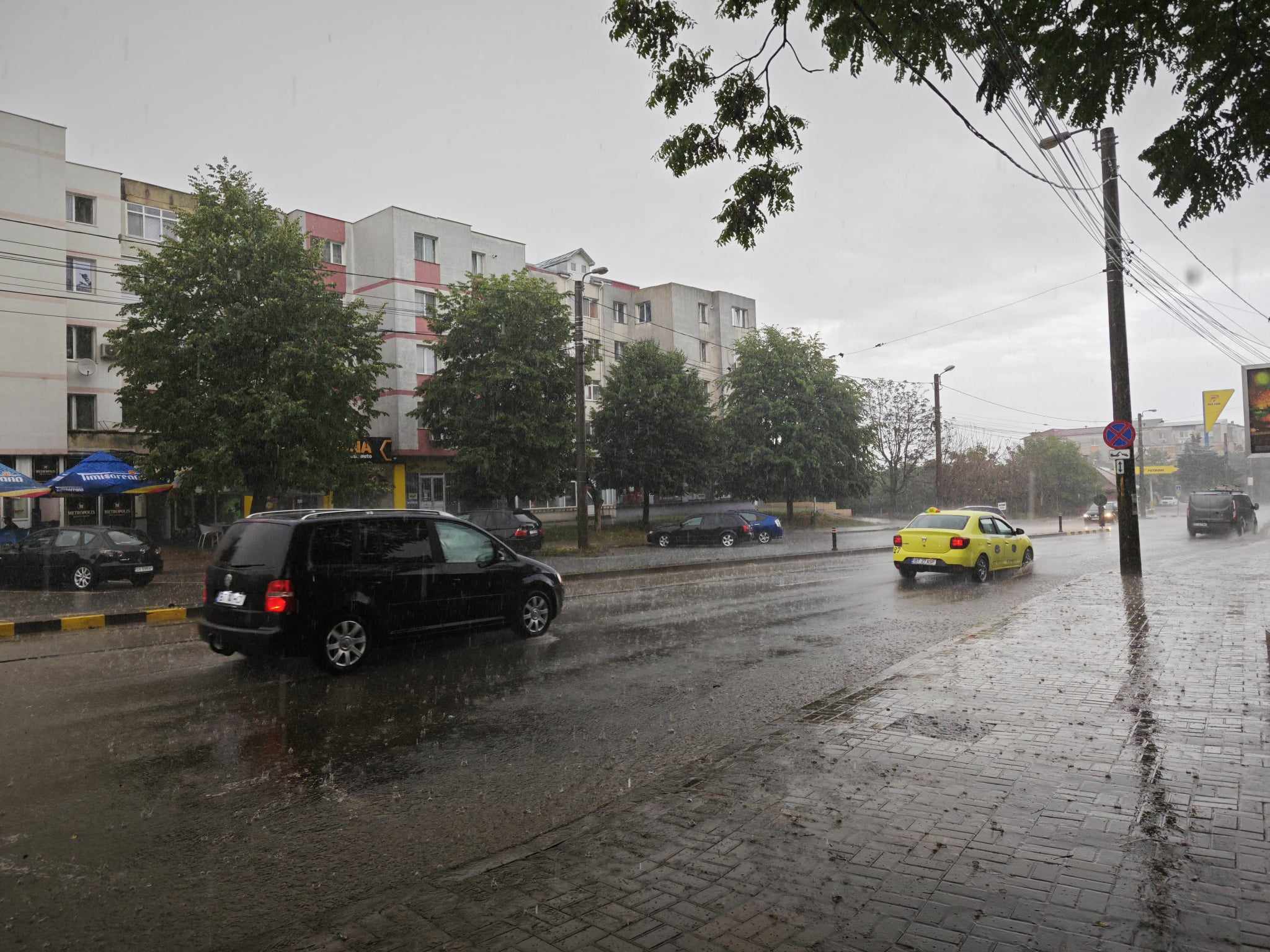 ALERTĂ meteo la Botoșani: COD GALBEN de&nbsp;vijelii și grindină&nbsp;