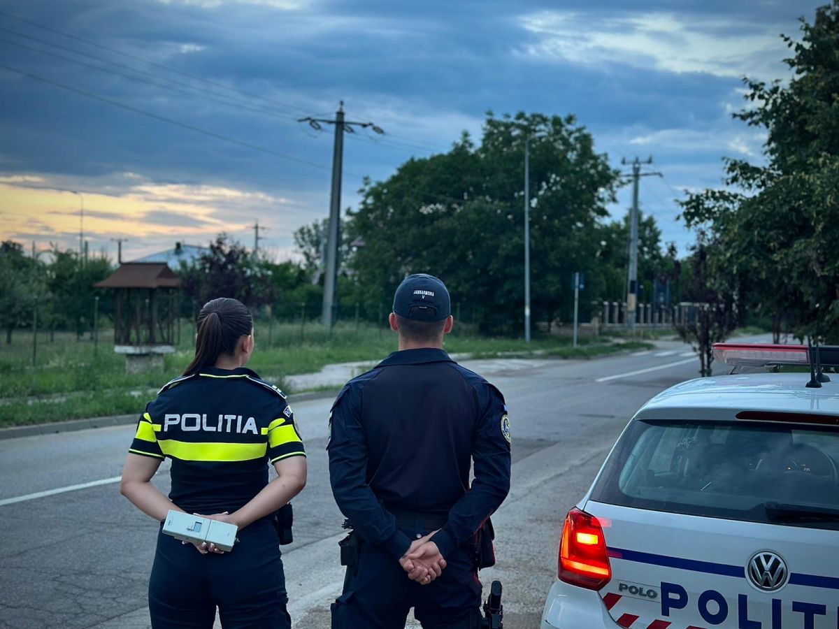 Aproape 40 de permise reținute de polițiști: Șoferi băuți și vitezomani prinși în trafic