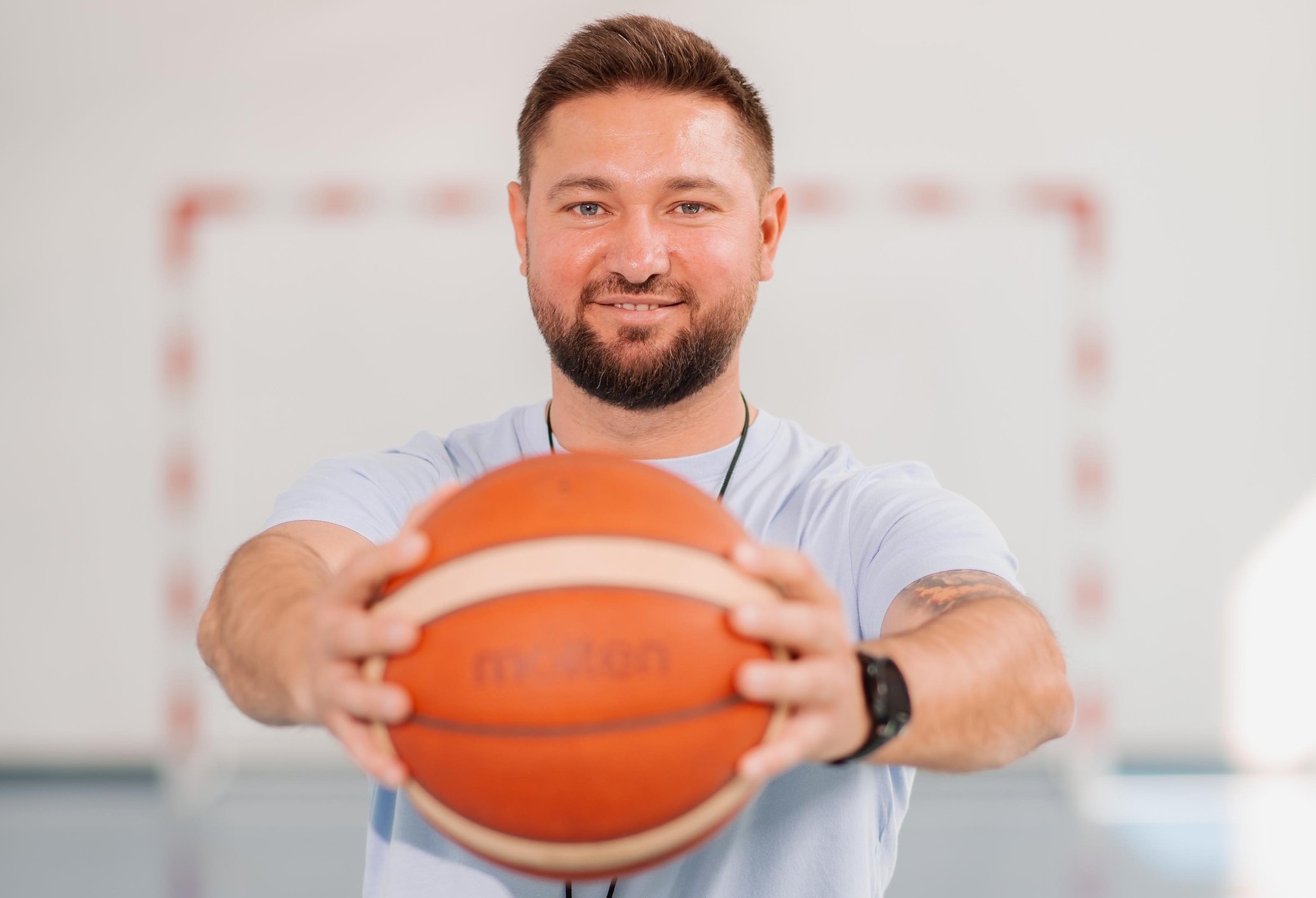 Profesorul din Botoșani cu nota 10 la Definitivat face naveta: M-am simțit foarte bine acolo în primul an