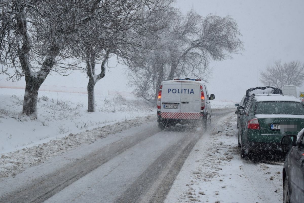 Ninsori anunțate la Botoșani: Polițiștii, recomandări pentru șoferi