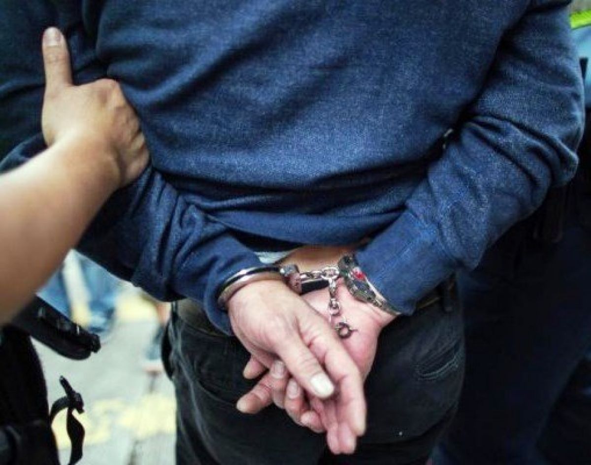 Tânăr din Botoșani, ajuns în arestul Poliției după ce și-a „făcut de cap” în trafic