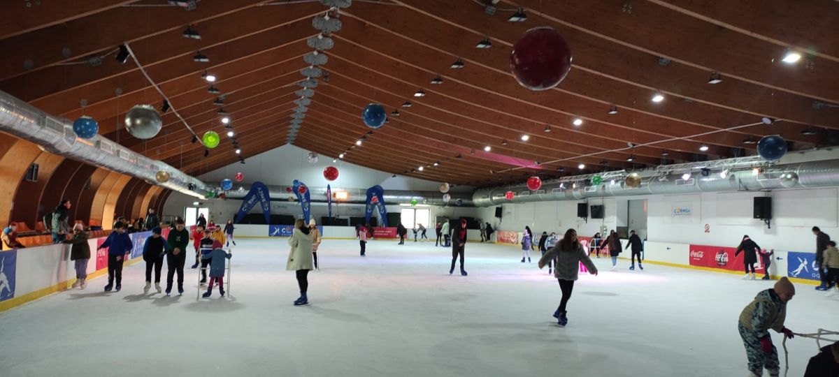Se deschide patinoarul de la Cornișa – PROGRAMUL 
