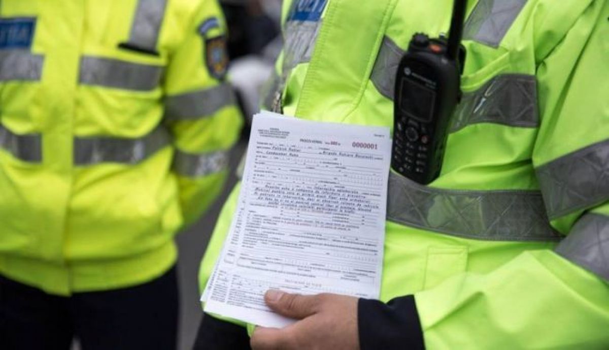 Patron din Botoșani amendat cu 30.000 de lei: Bani confiscați de polițiști după control