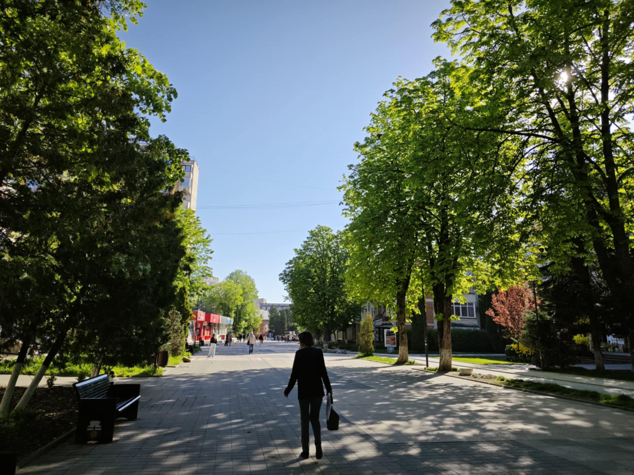 Temperaturi ridicate și furtuni anunțate de meteorologi:  PROGNOZA actualizată