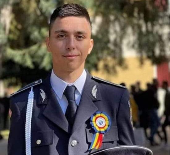 Polițistul rănit în misiune este de mai bine de jumătate de an în spital: Colegii donează lunar, Alexandru are nevoie de ajutor 