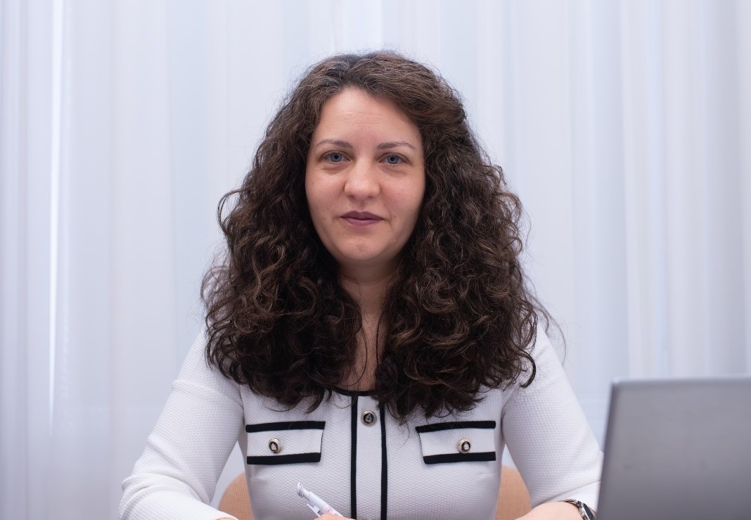 Alexandra Huțu, candidat PSD pentru Senat: Președintele PNL, habar n-are că Barajul Vârfu Câmpului e obiectiv de interes național de 27 de ani!