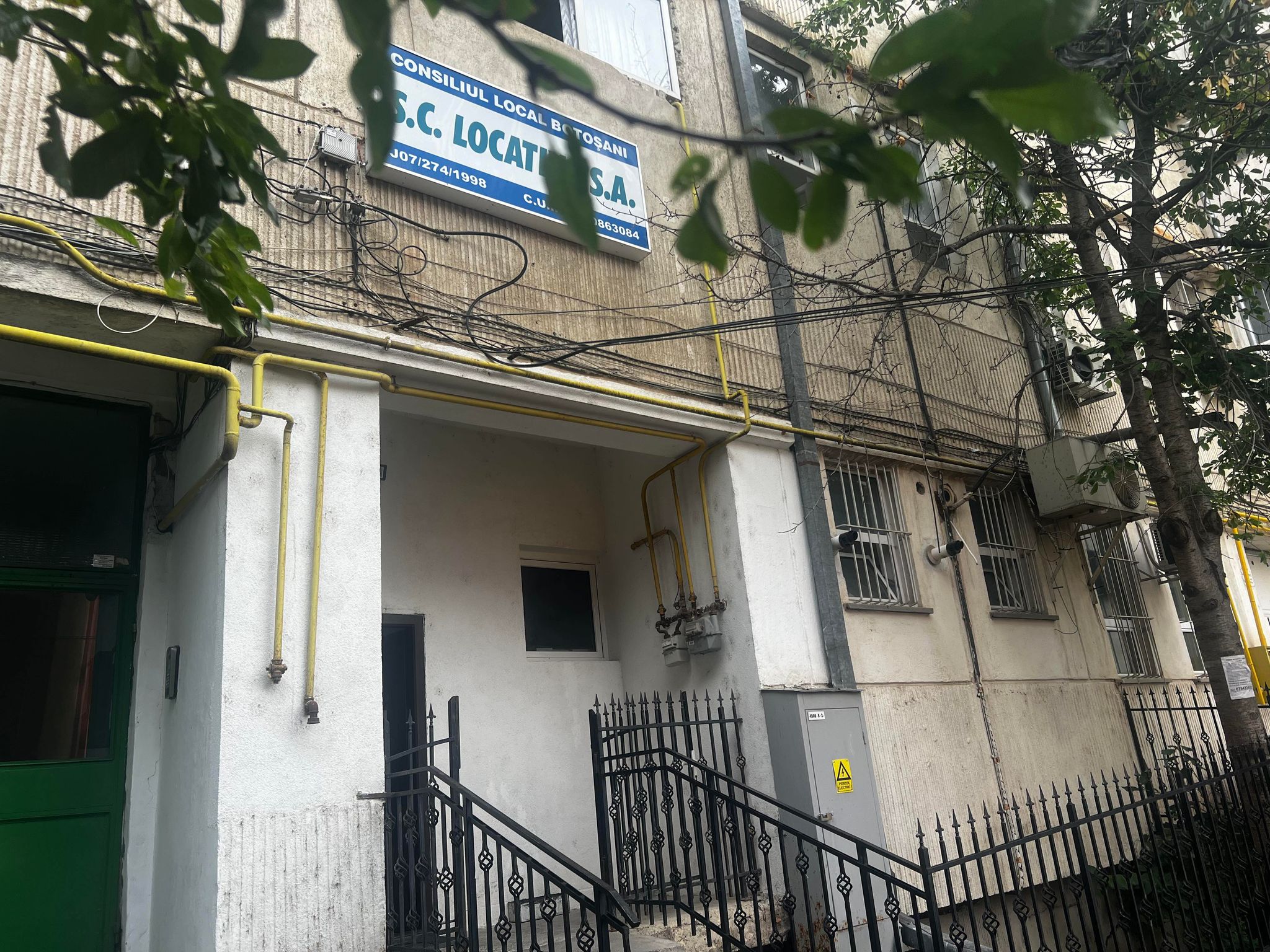 Locativa preluată de lichidator, directorii Flutur și Gornea dar și administratorii au plecat acasă 