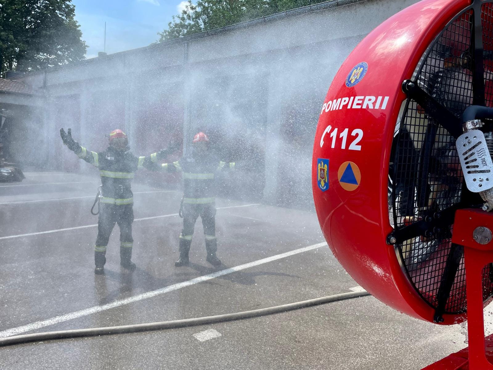 Zi caniculară la Botoșani: SFATURILE pompierilor pentru a NU ajunge la spital