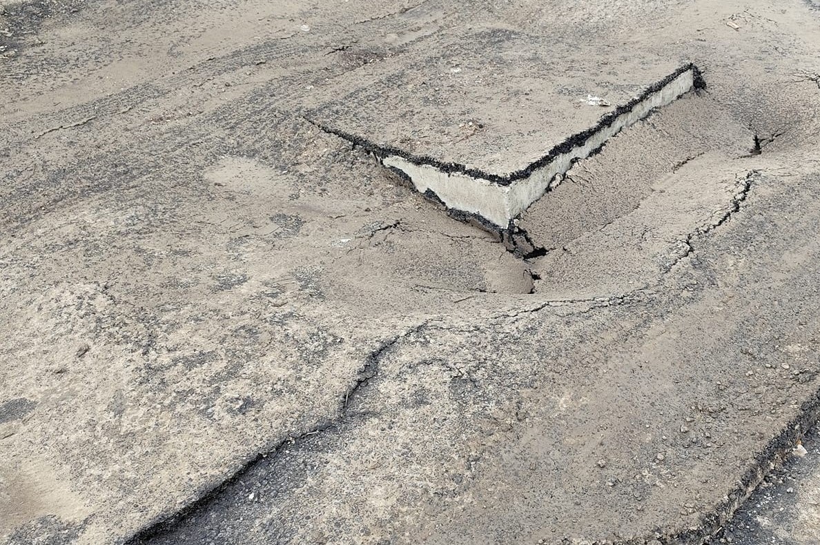 Străzi recent asfaltate, ciuruite de Nova ApaServ: Primarul, atac virulent - Eu nu mai pot să stau după această companie