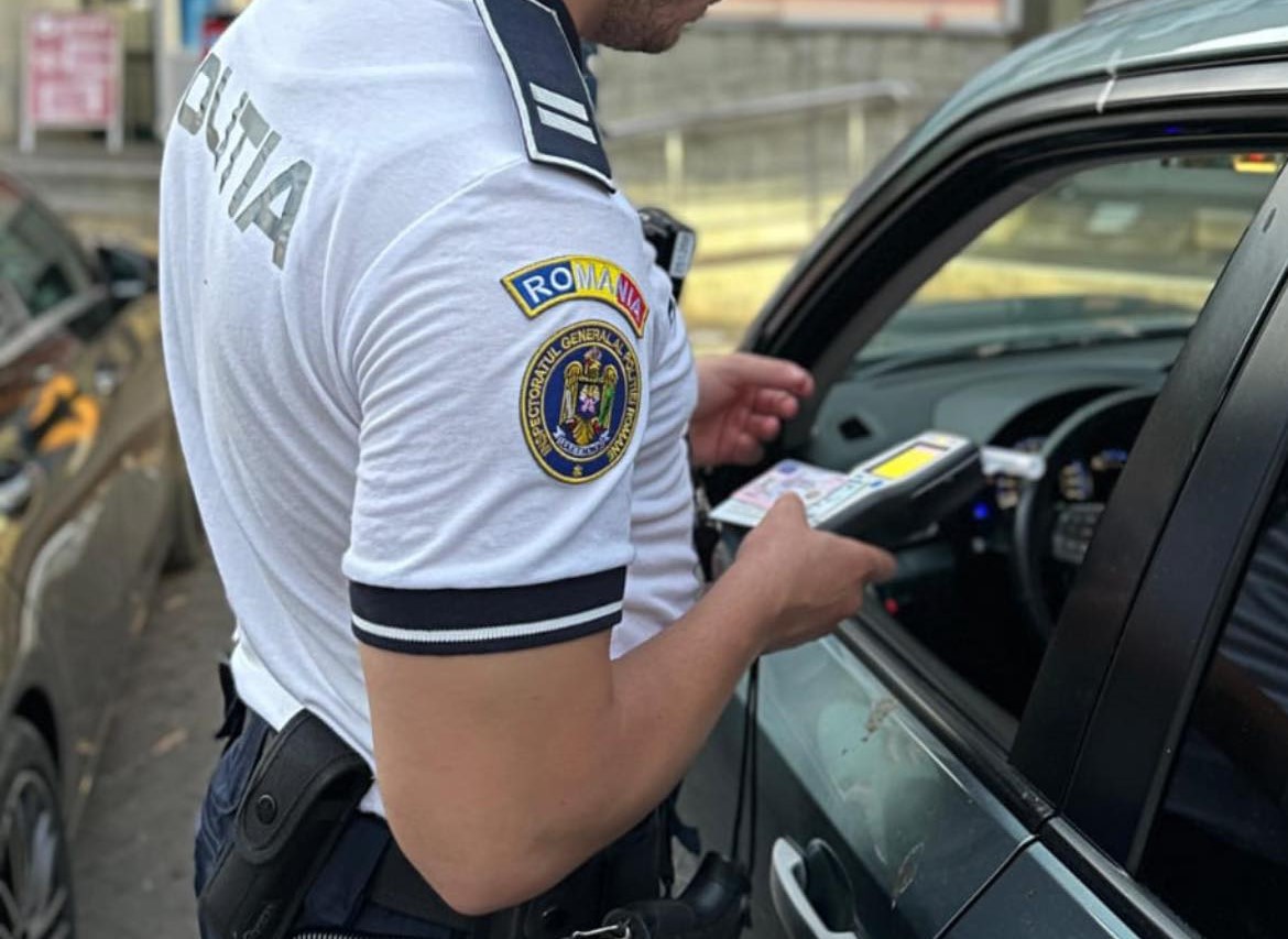 Vitezomani și șoferi prinși vorbind la telefon în trafic după o acțiune a polițiștilor în oraș