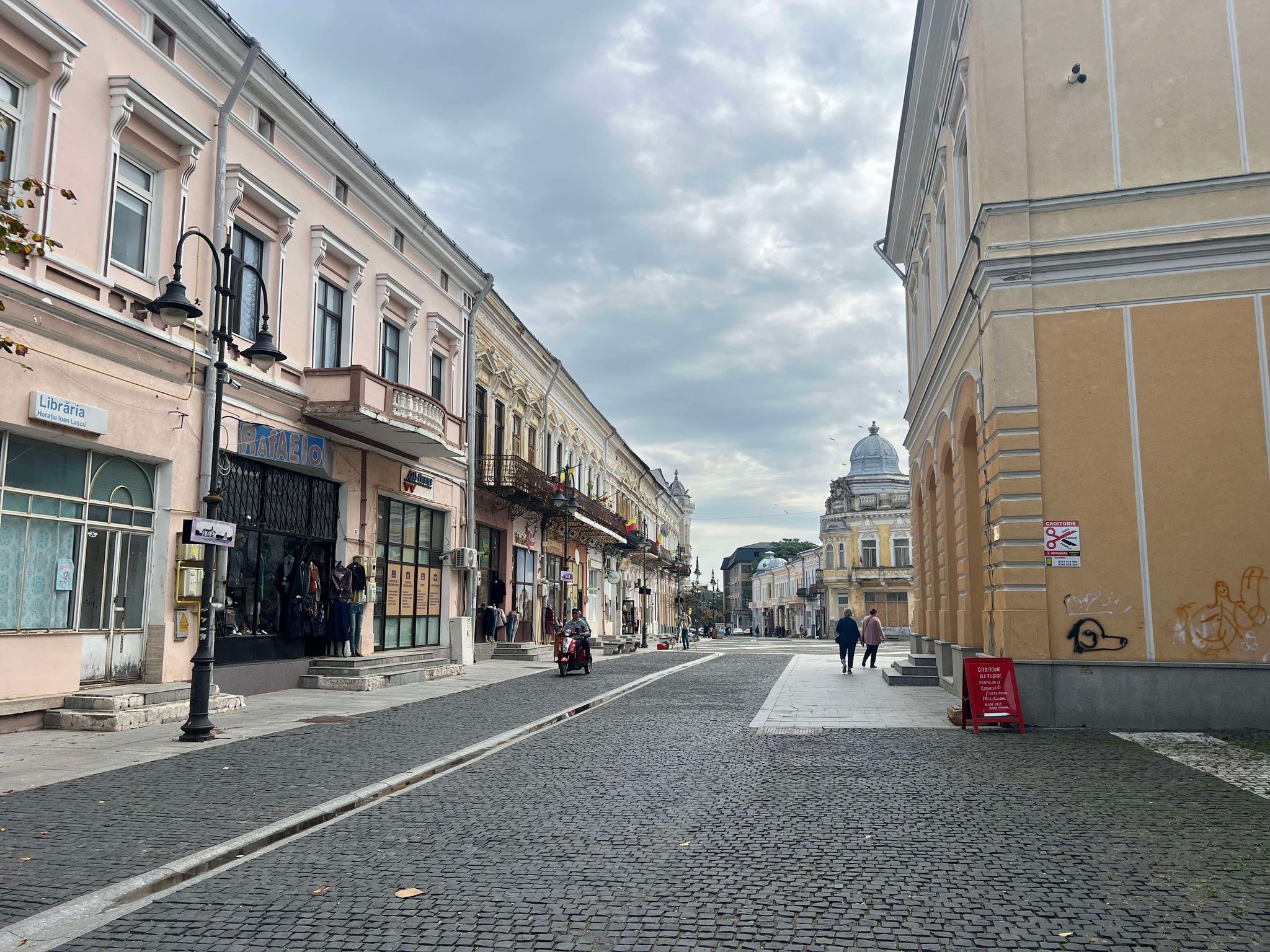 Realitatea din Centrul Vechi:  O chiriașă a Primăriei a bătut toate recordurile, la 46 de ani a fost amendată pentru scandal de aproape 1.000 de ori