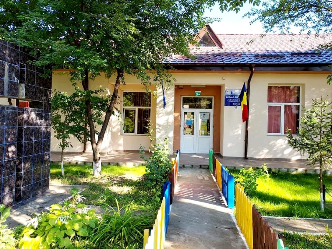 Directoarea unei școli din Botoșani decorată de președintele Klaus Iohannis