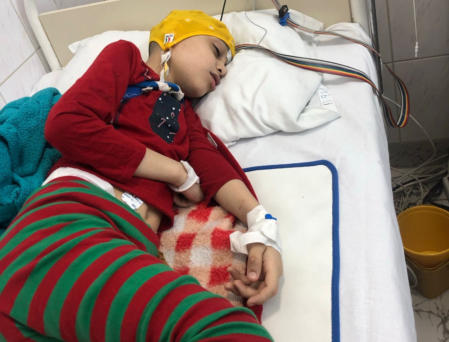 Sprijin cerut pentru Florinel, un băiețel care are nevoie de un tratament de 15.000 de euro 