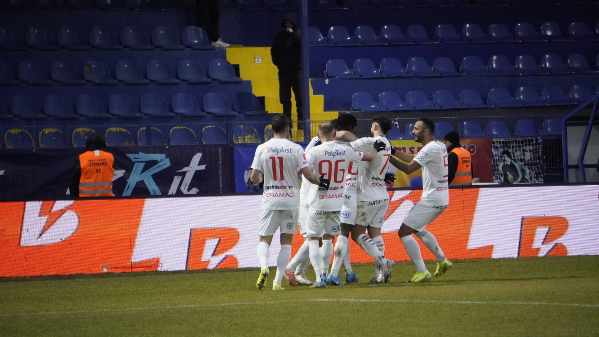 Jucător de la Hermannstadt, accidentare horror înainte de meciul cu Botoșani: O doctoriță celebră NU îl poate ajuta  