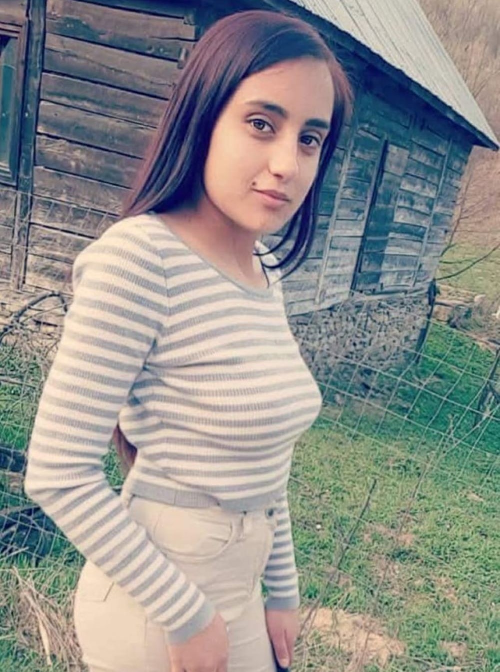 Ajut-o pe Dana să aibă o viață fără durere: Orice donație, oricât de mică, contează! 