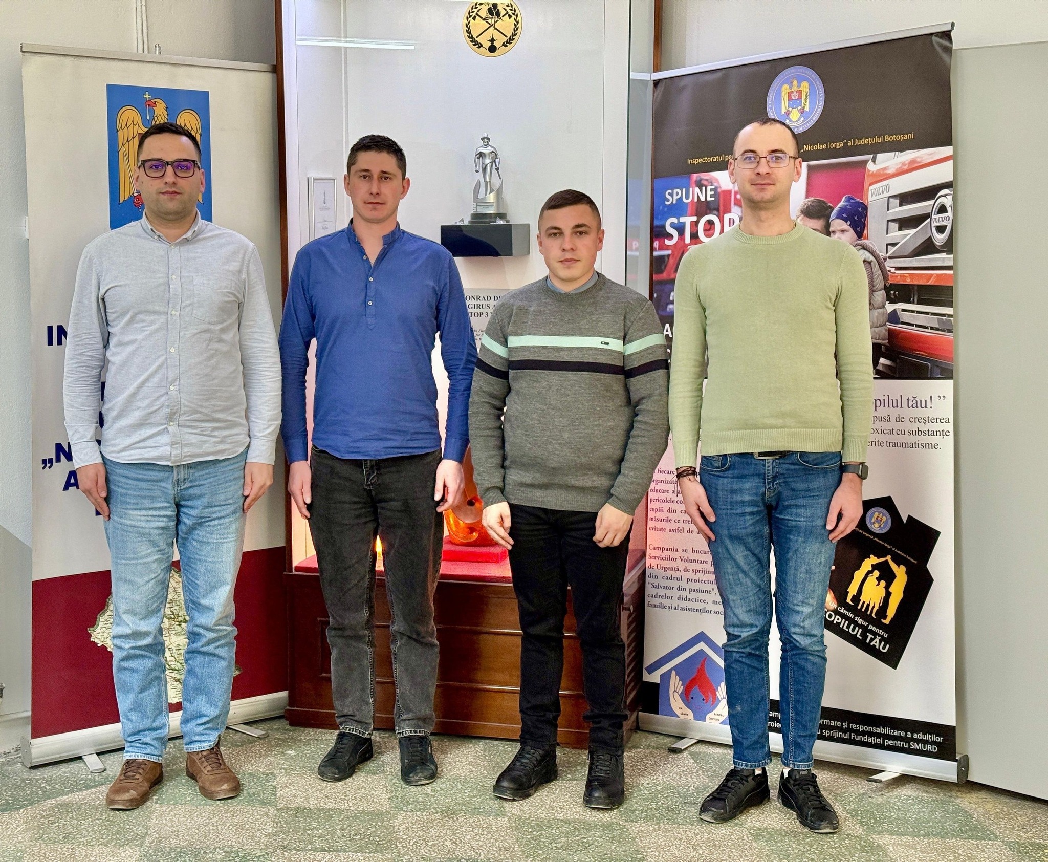 Pompierii și-au mărit echipa de salvatori: Mult succes în noua lor misiune