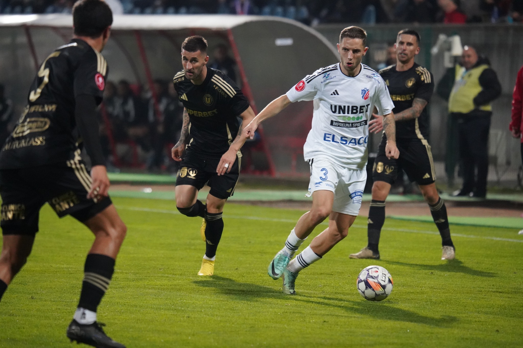 Schimbare de program: Meciul Botoșaniului cu Universitatea Cluj începe mai devreme  