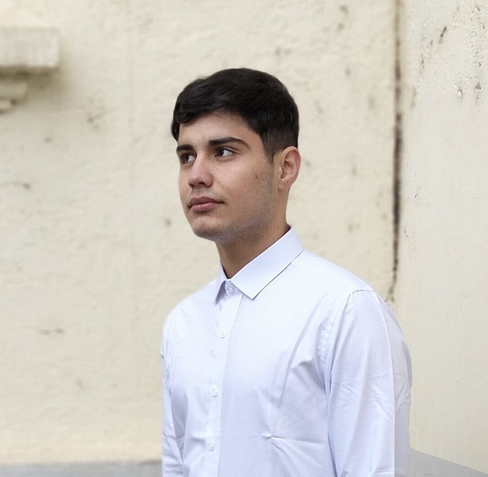 Un tânăr din Botoșani și-a pierdut piciorul într-un accident feroviar: Mircea are nevoie de ajutor