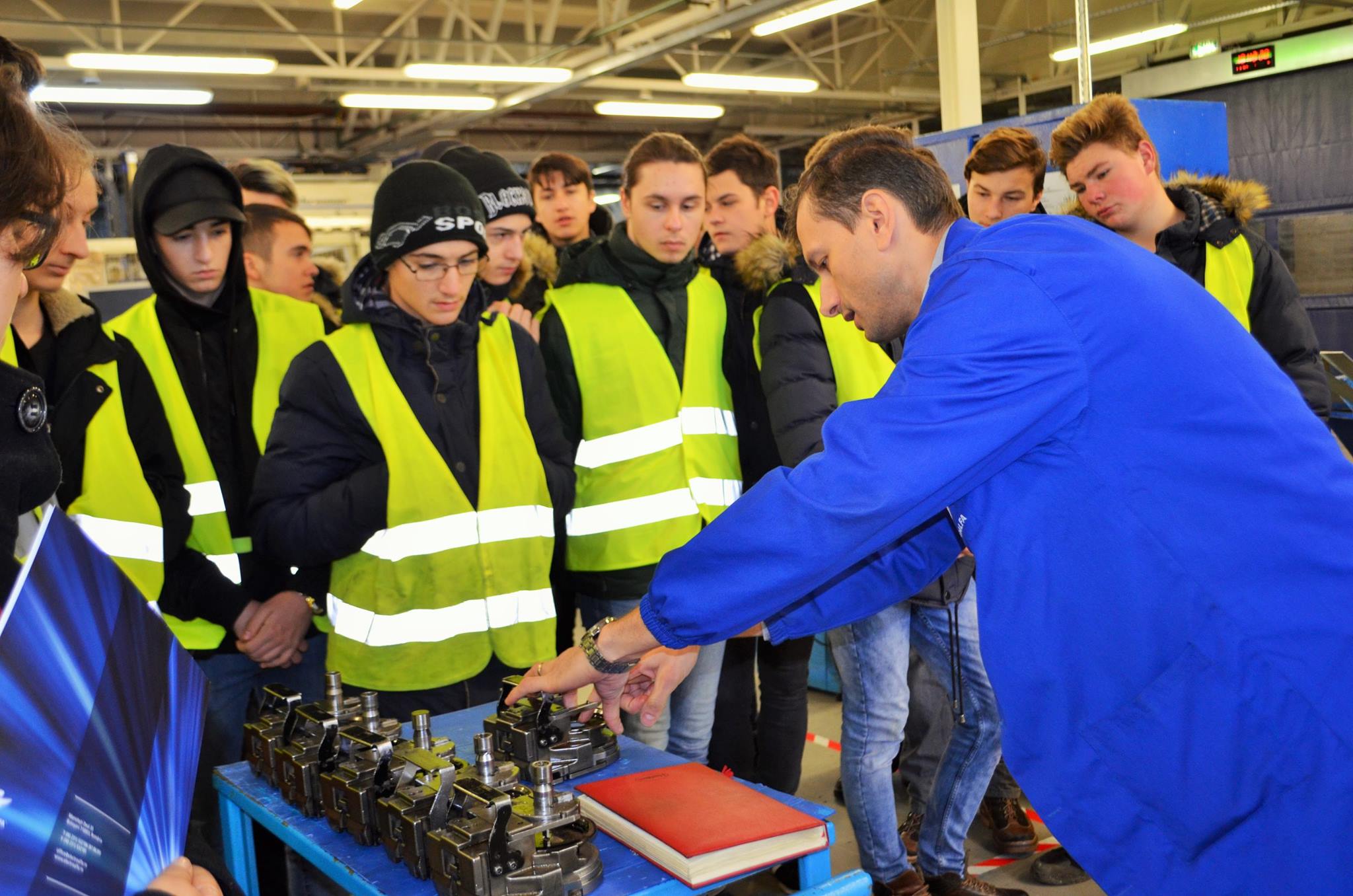 O companie din Botoșani a alocat 100.000 de euro pentru susținerea liceenilor și studenților 