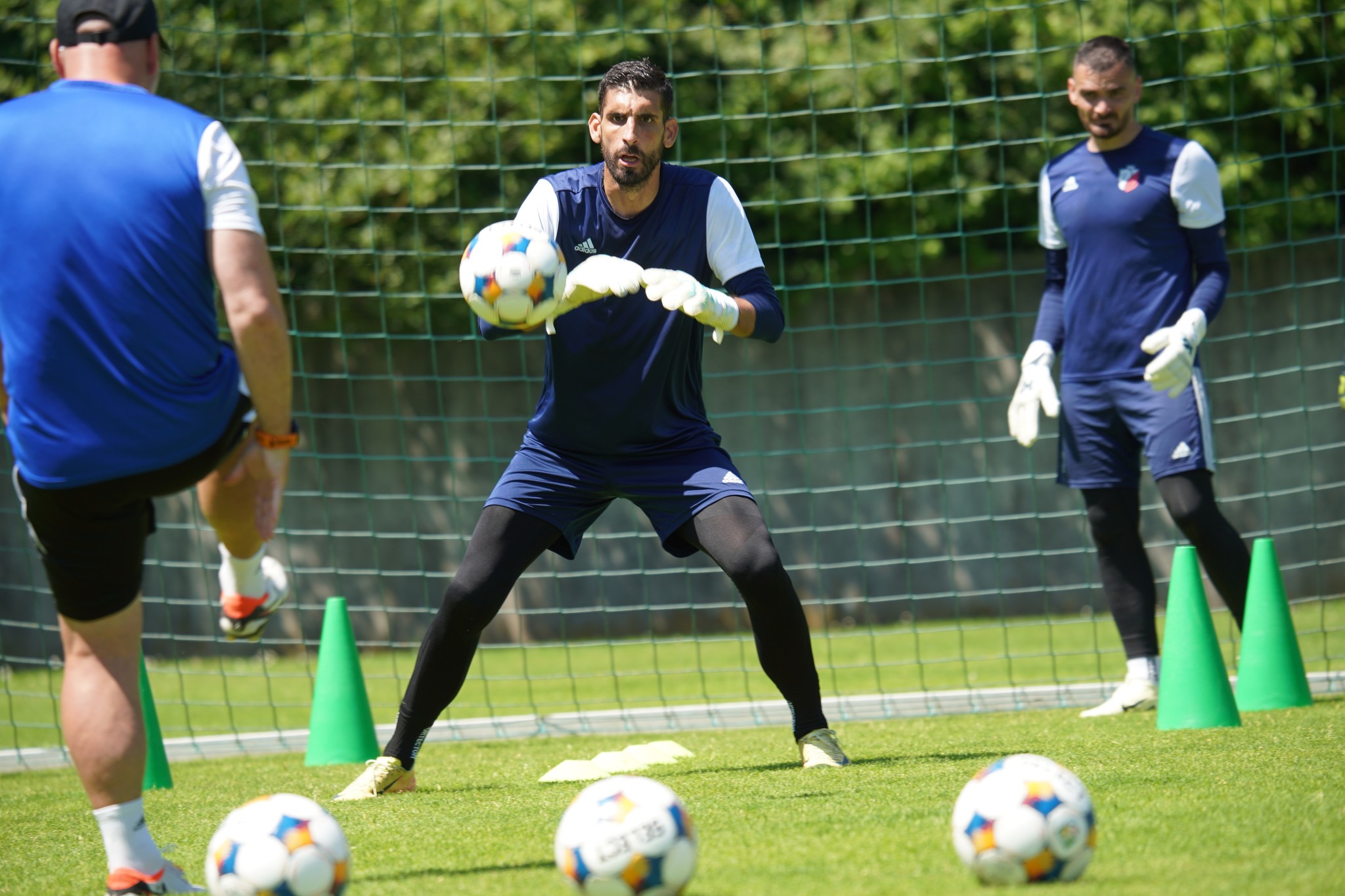 Kukic sau Anestis? Leo Grozavu, despre cine apără poarta Botoșaniului -  Am dat mare încredere antrenorului cu portarii