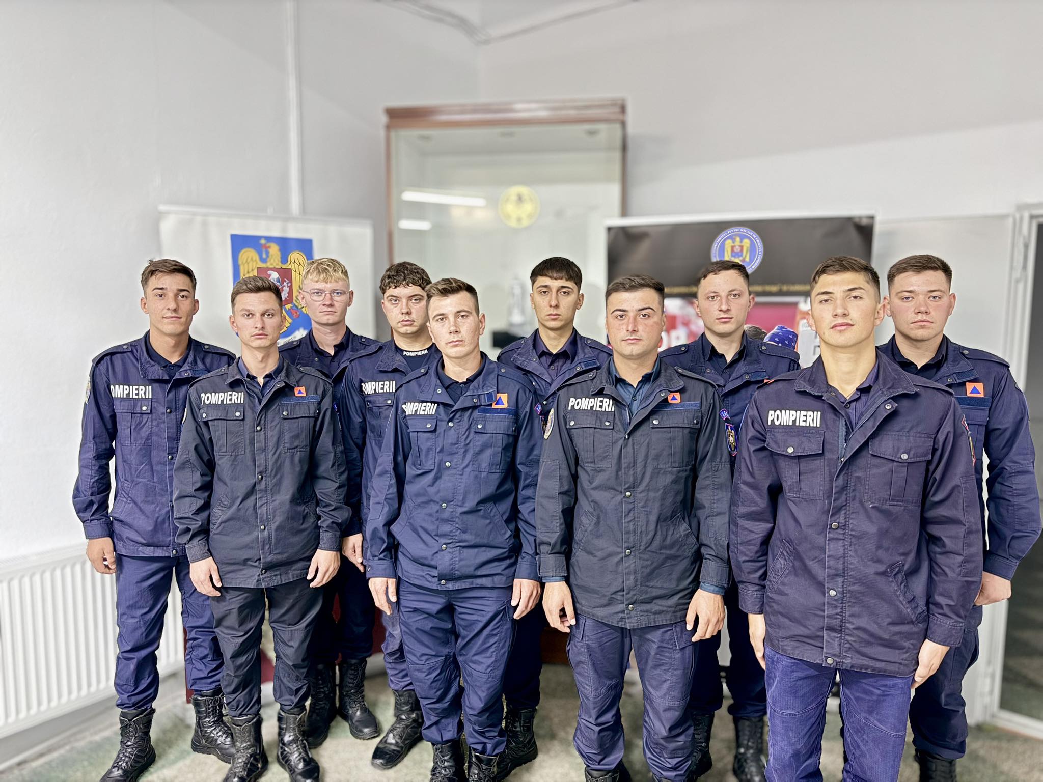 Zece tineri din Botoșani descoperă ce înseamnă să fii pompier: Le urăm mult succes 