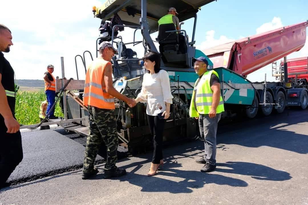 Senatorul Federovici, atac violent asupra premierului Bolojan: Tăierea oarbă a investițiilor condamnă oamenii onești