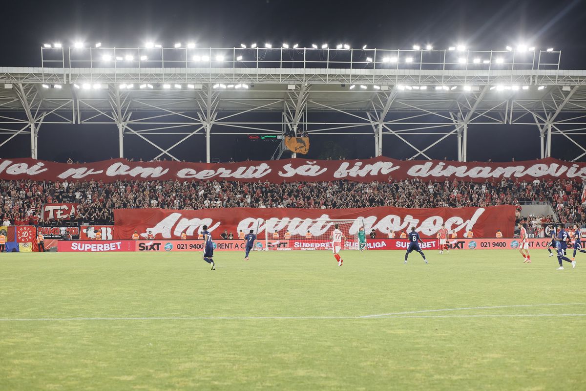 Scandări xenofobe din ambele peluze la meciul de aseară 