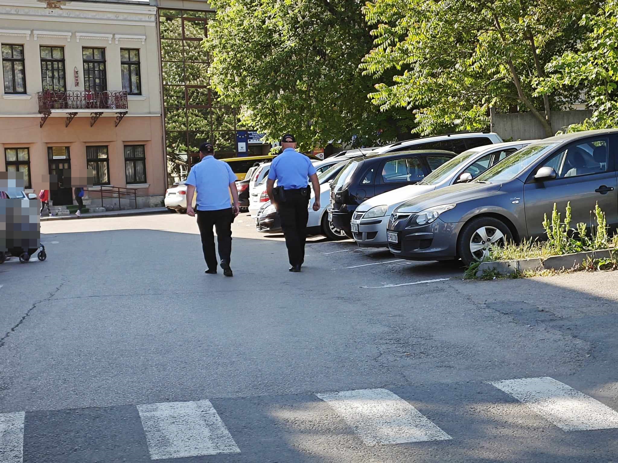 Alți copii cuminți bătuți de găști la Botoșani, polițiștii locali puși la zid: Își arată mușchii doar în fața unora care au vândut zarzavat 