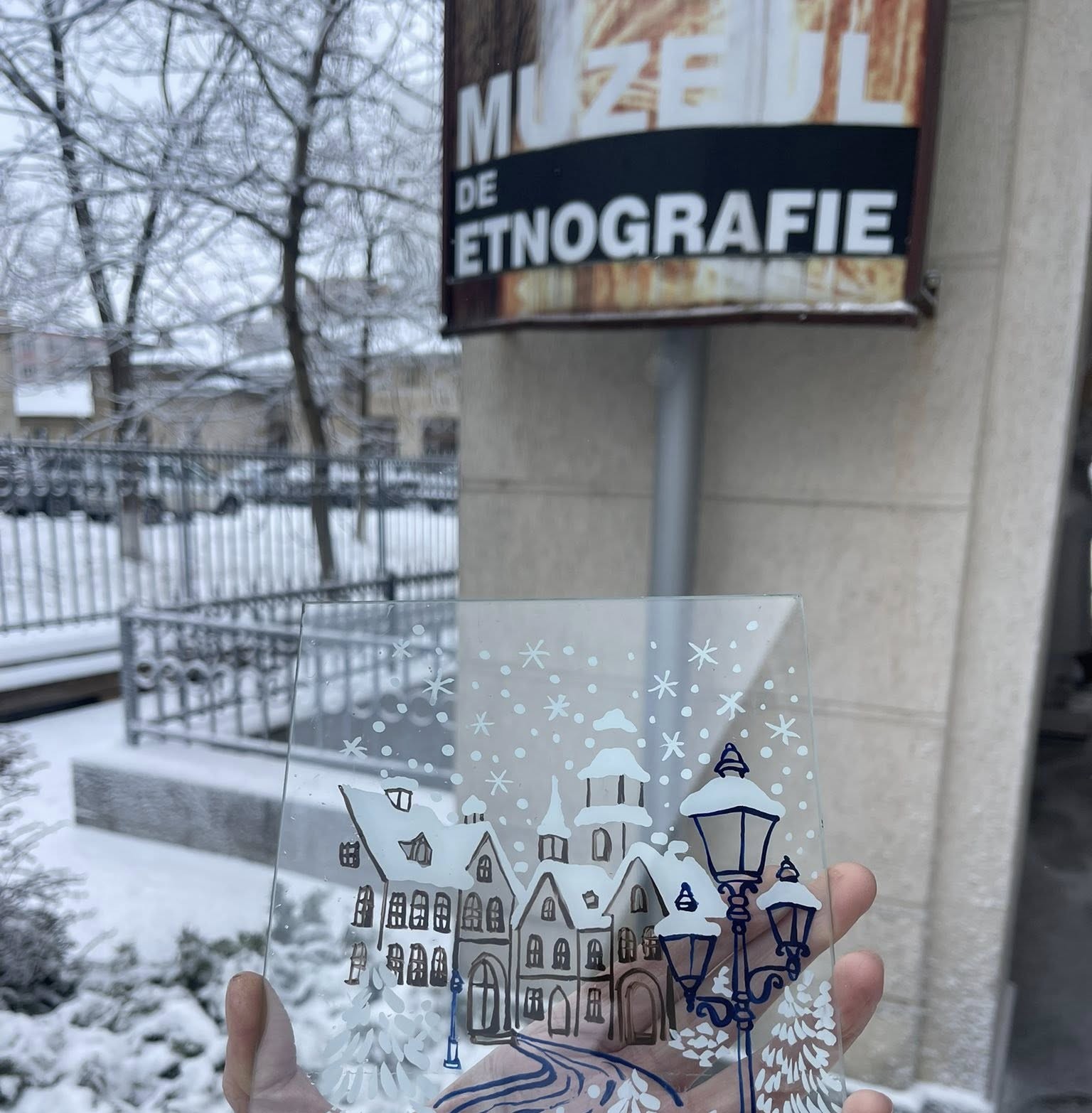 „Dimineți de februarie la muzeu”: Ateliere de pictură pe pânză organizate la Botoșani 