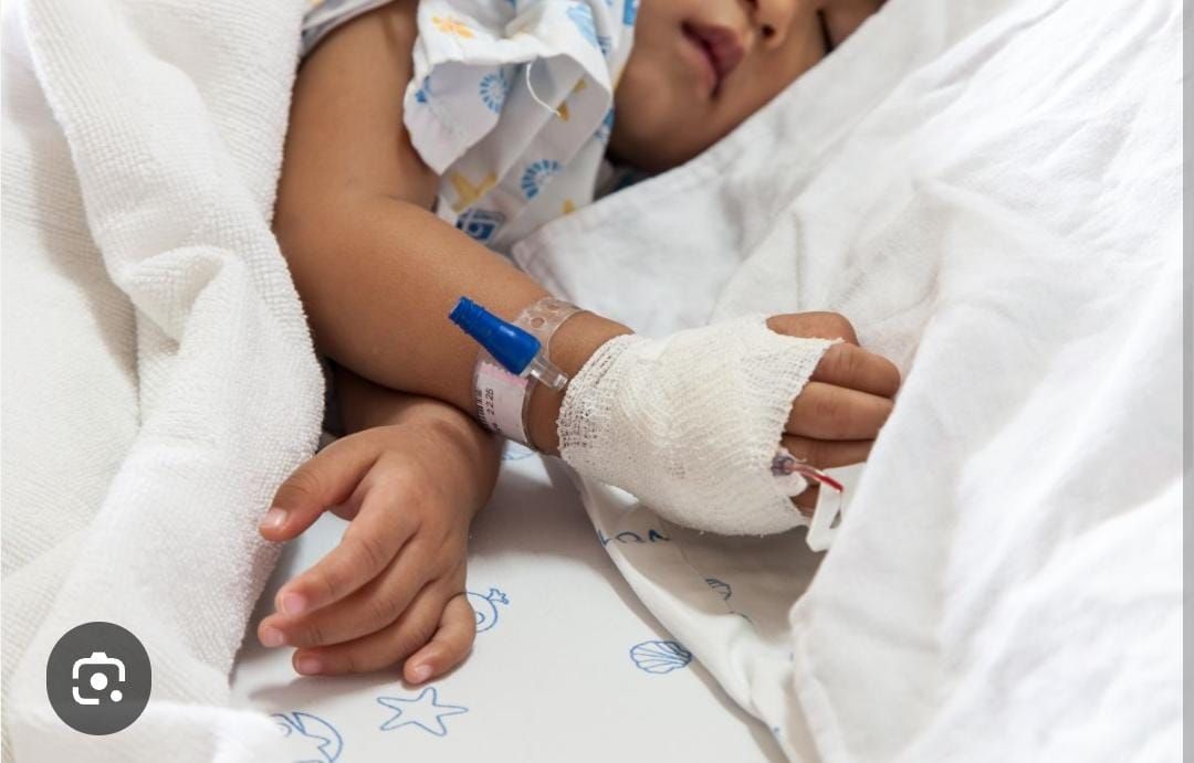 Un băiețel dintr-un sat din Botoșani are nevoie de ajutor: A fost internat de urgență la Botoșani