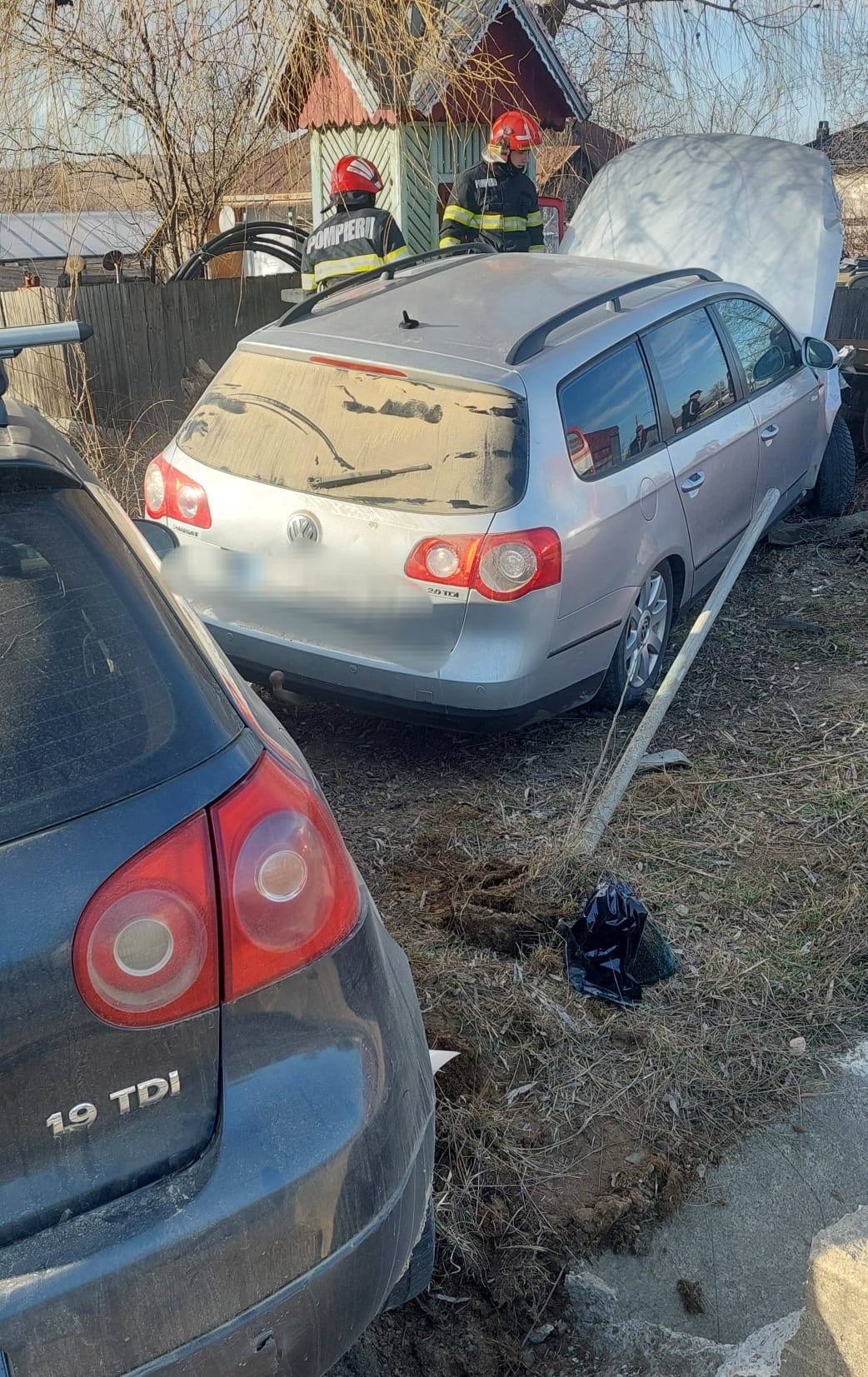 Accident la Vorona Mare, a intervenit descarcerarea, doi oameni la spital