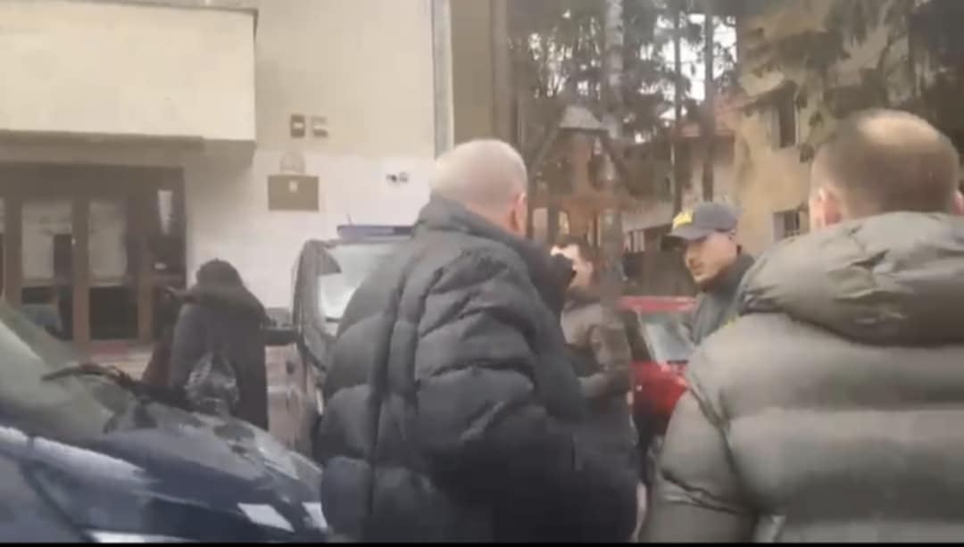 Primarul Verginel Gireadă adus la DNA Suceava după descinderile de astăzi – VIDEO  
