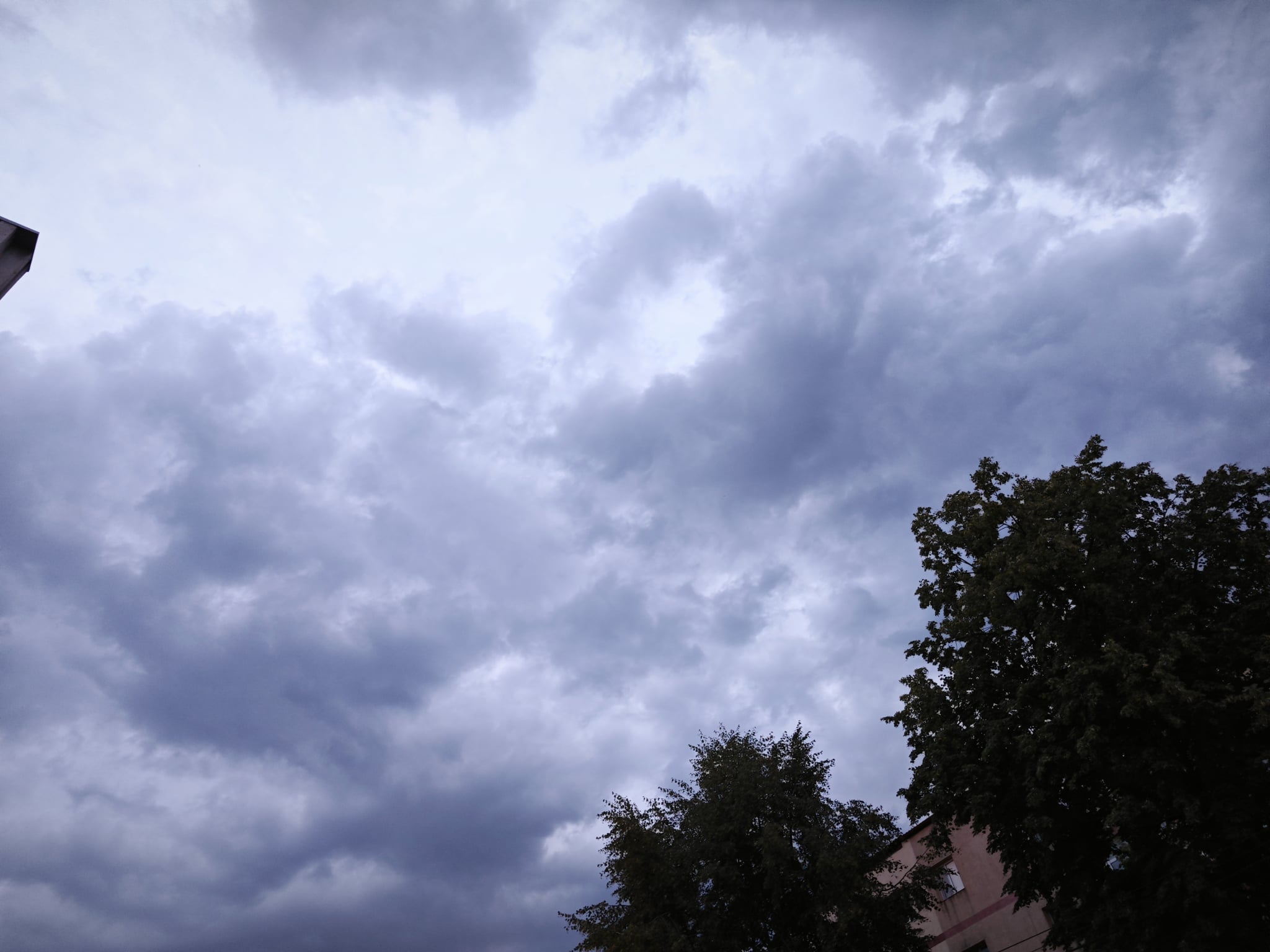 COD GALBEN de ploi și grindină emis de meteorologi