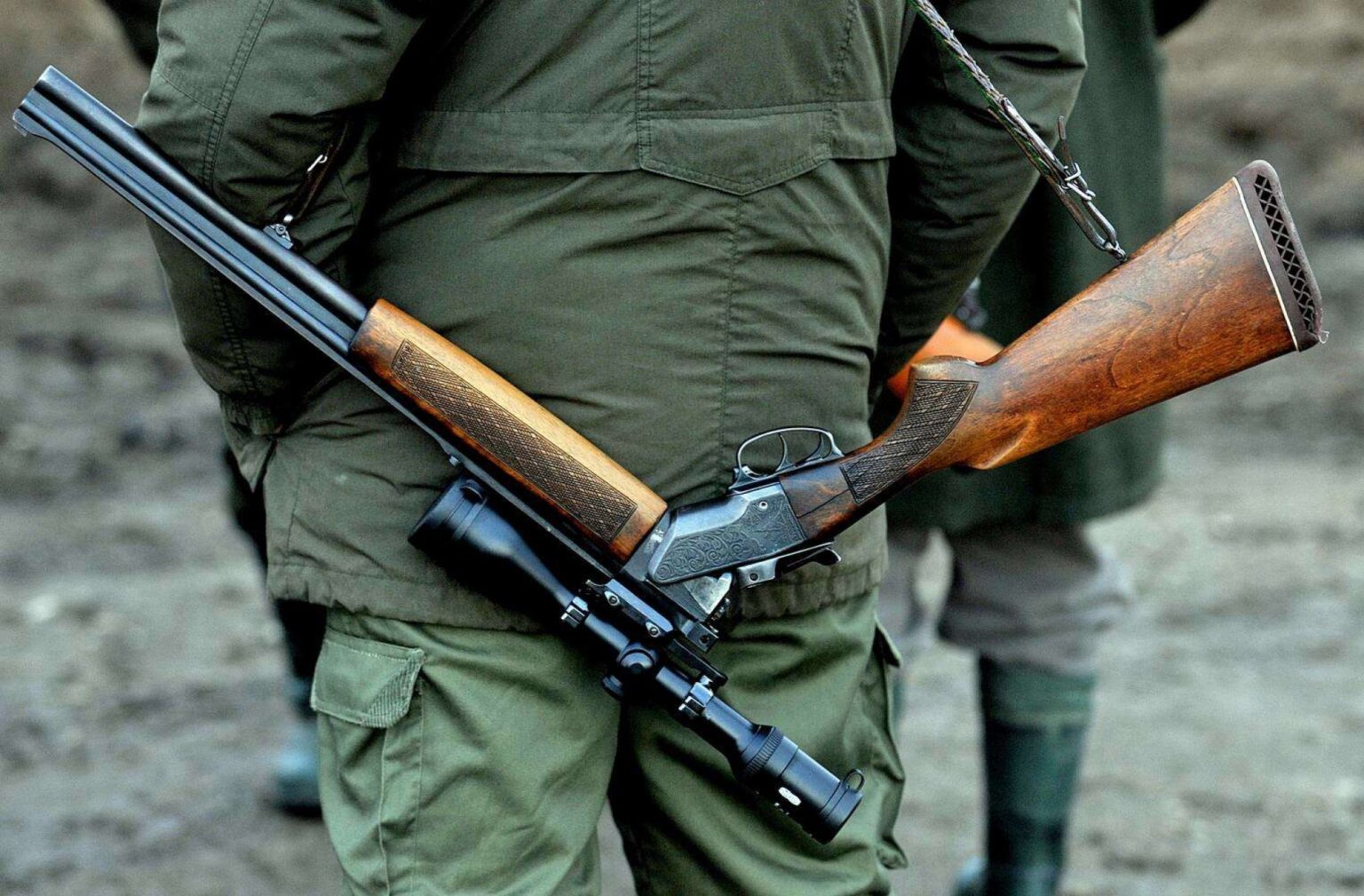 Bărbat ucis din greșeală de prietenul său, la o vânătoare de vulpi: Cel care a apăsat pe trăgaci ar fi fiul unui om de afaceri din Iași