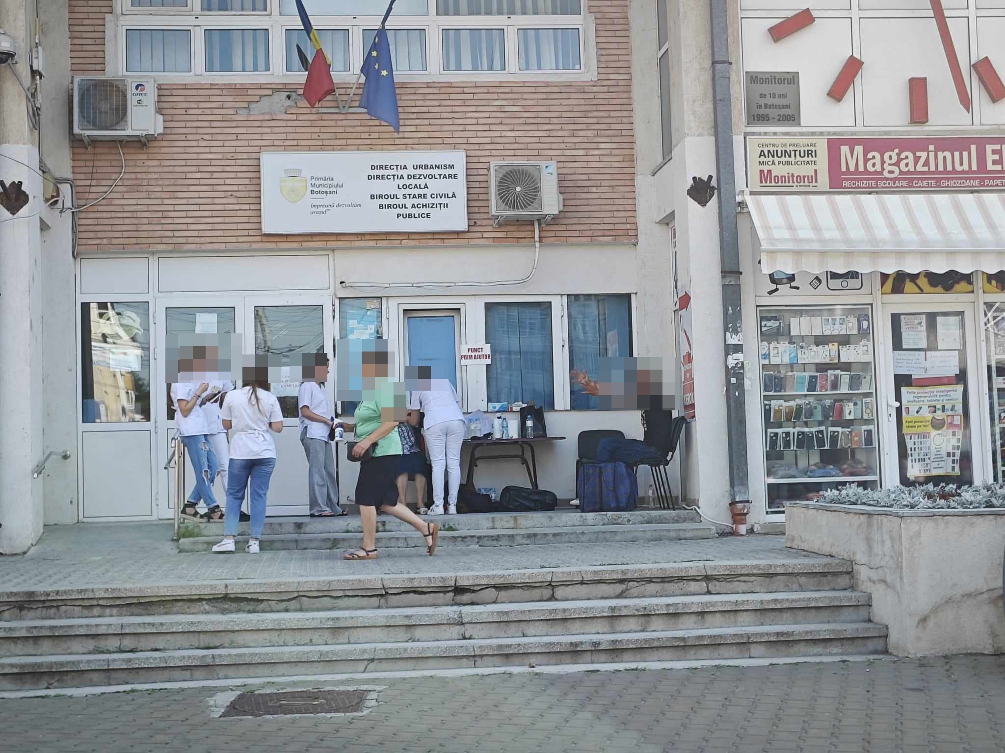 CANICULĂ la Botoșani: Puncte de prim ajutor amenajate,  sute de persoane  au avut nevoie de îngrijiri medicale