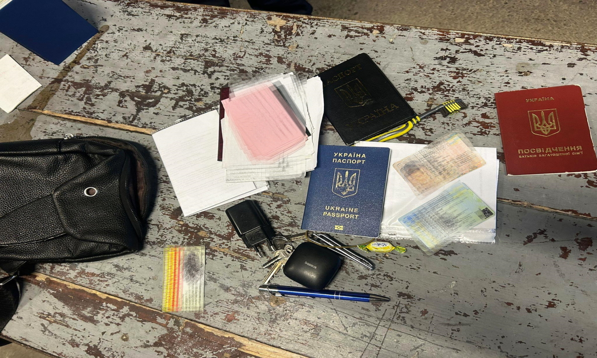 Un șofer i-a cumpărat soției sale un permis fals cu 400 de euro 