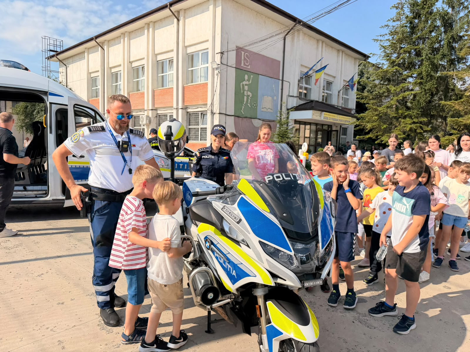 academia micilor politisti botosani
