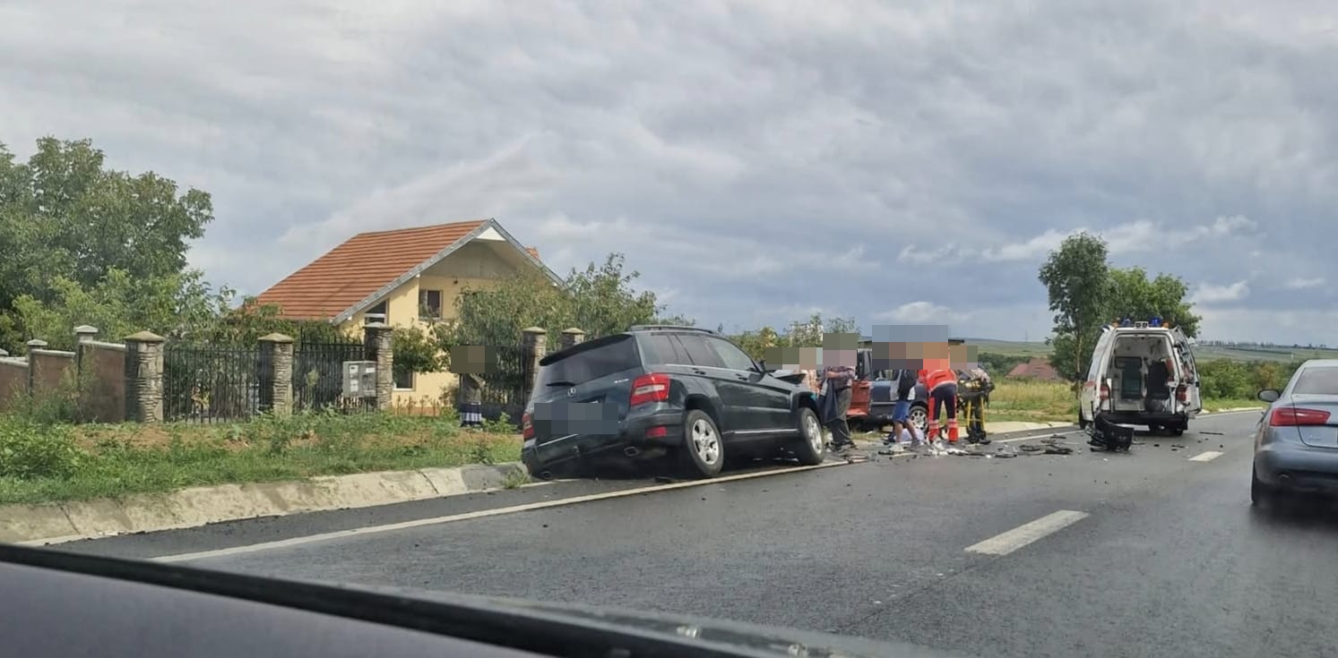 Două femei rănite într-un accident la marginea orașului