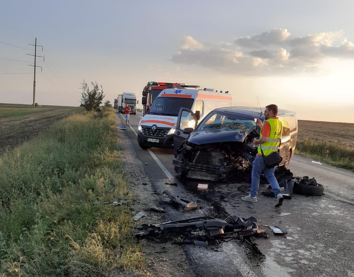 Șoferul care a provocat accidentul cu doi morți și opt răniți de la Suceava ar fi adormit la volan